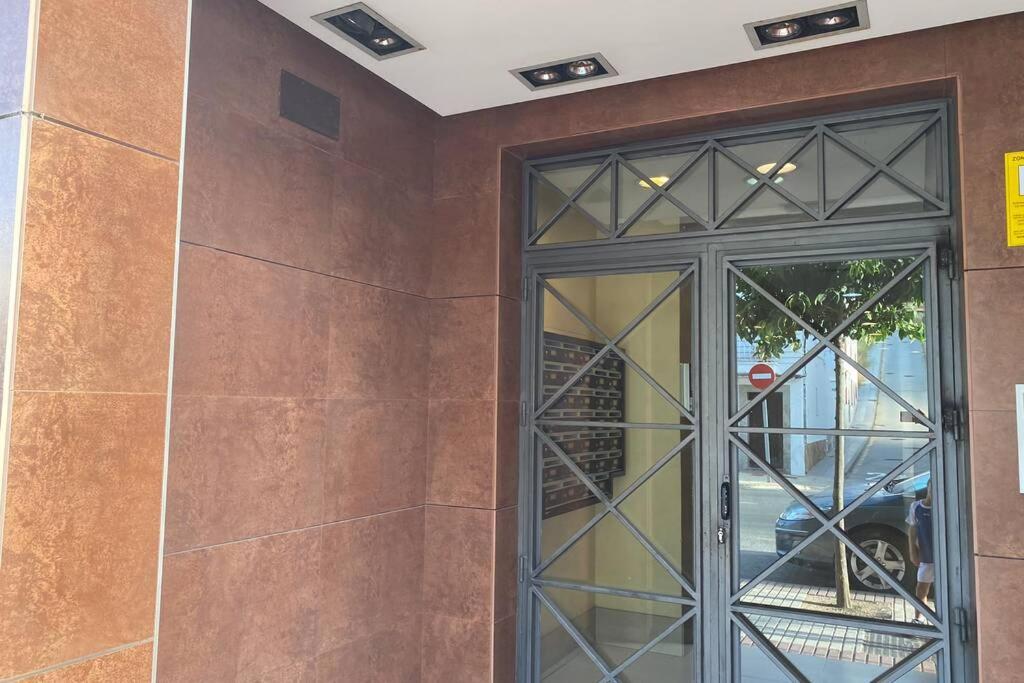 Apartamento primera línea playa. Vistas al mar Caleta de Vélez Exterior foto